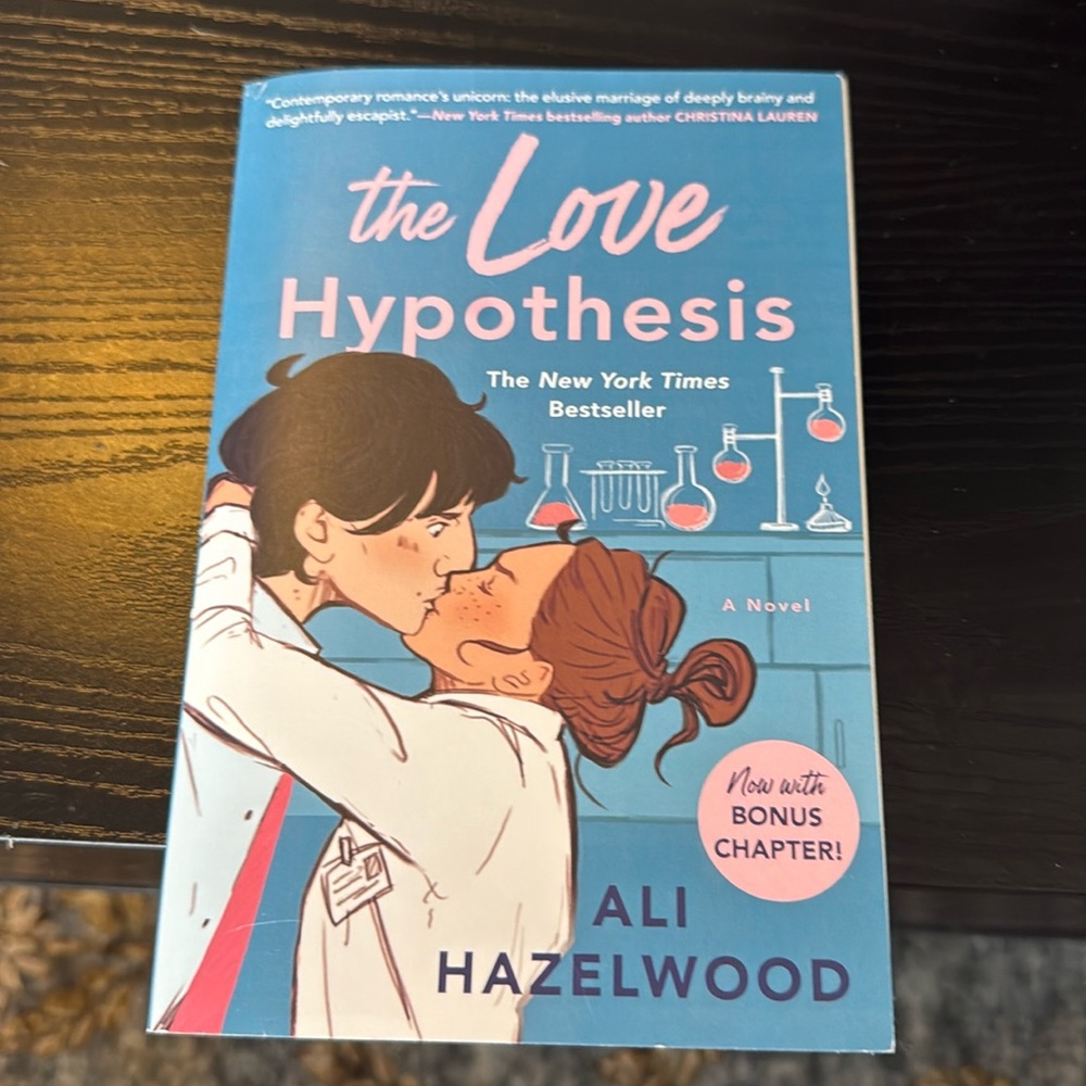 The love hypothesis by Ali hazelwood romance booktok